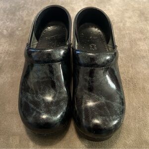 Dansko Black And Green Mules EU36 US5.5-6